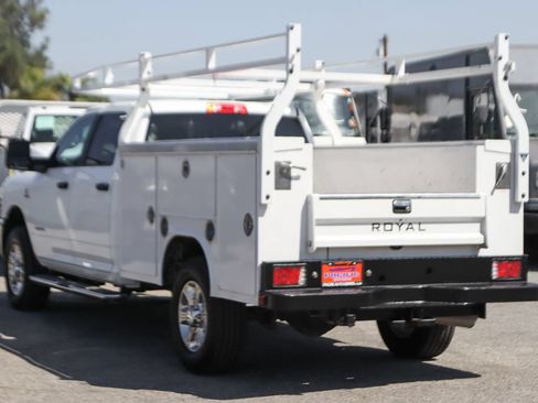 Used 2024 RAM 3500 Big Horn AWD/4WD image 7
