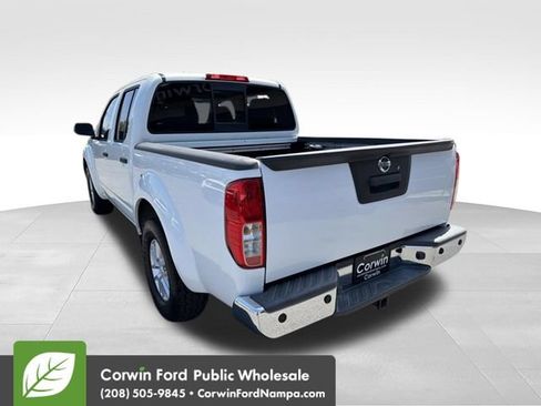 Used 2016 Nissan Frontier SV w/ SV Value Truck Package RWD image 6