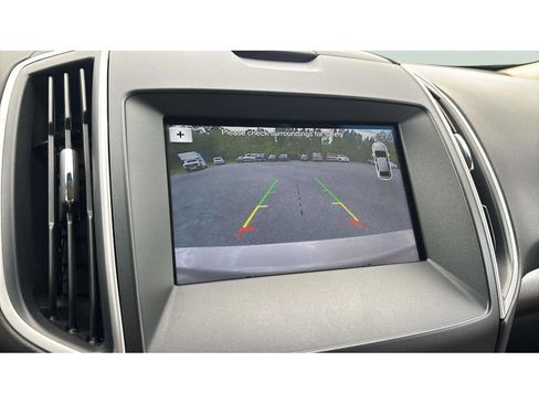 Used 2017 Ford Edge SEL w/ Equipment Group 201A AWD/4WD image 18