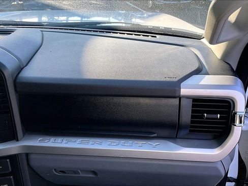 Used 2024 Ford F250 XLT image 21