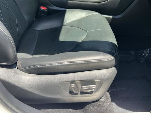 Used 2021 Toyota Highlander Platinum AWD/4WD image 18