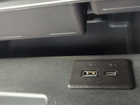 Used 2024 GMC Sierra 1500 Denali image 42