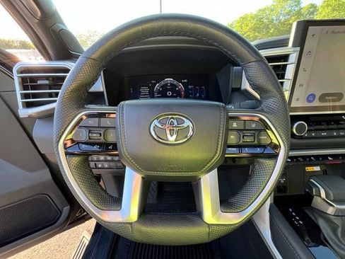 Used 2024 Toyota Tundra Platinum AWD/4WD image 27