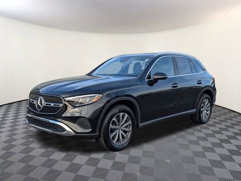 Certified 2025 Mercedes-Benz GLC 300 4MATIC image 1