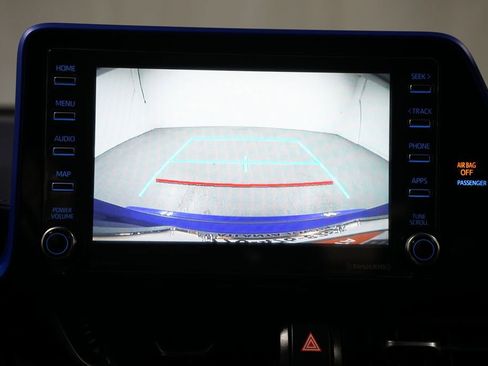 Used 2020 Toyota C-HR XLE image 18