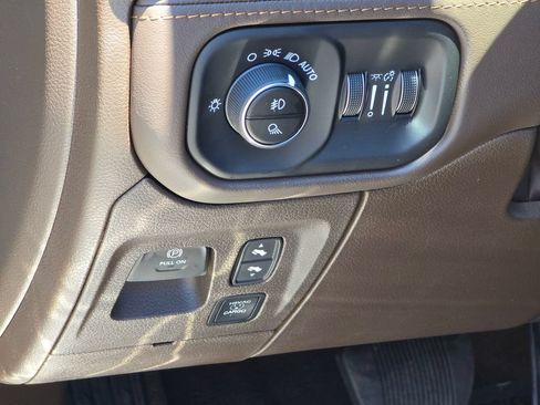 Used 2026 RAM 1500 Limited w/ Bed Utility Group AWD/4WD image 38