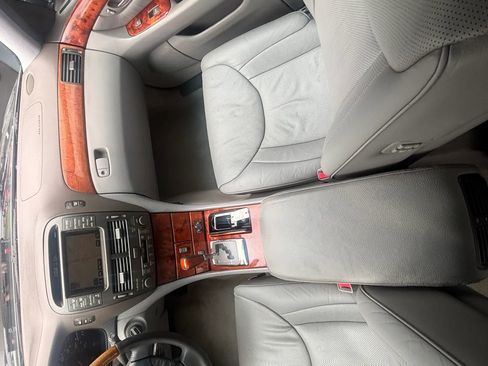 Used 2004 Lexus LS 430 RWD image 26