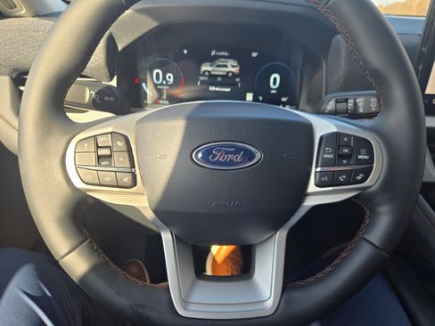 New 2026 Ford Explorer Active image 16