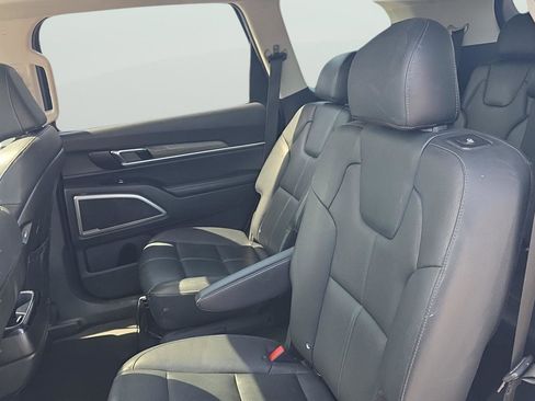 Used 2022 Kia Telluride EX w/ EX Premium Package AWD/4WD image 59