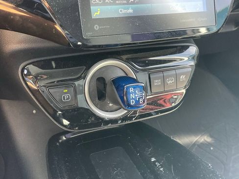 Used 2020 Toyota Prius Prime XLE image 6