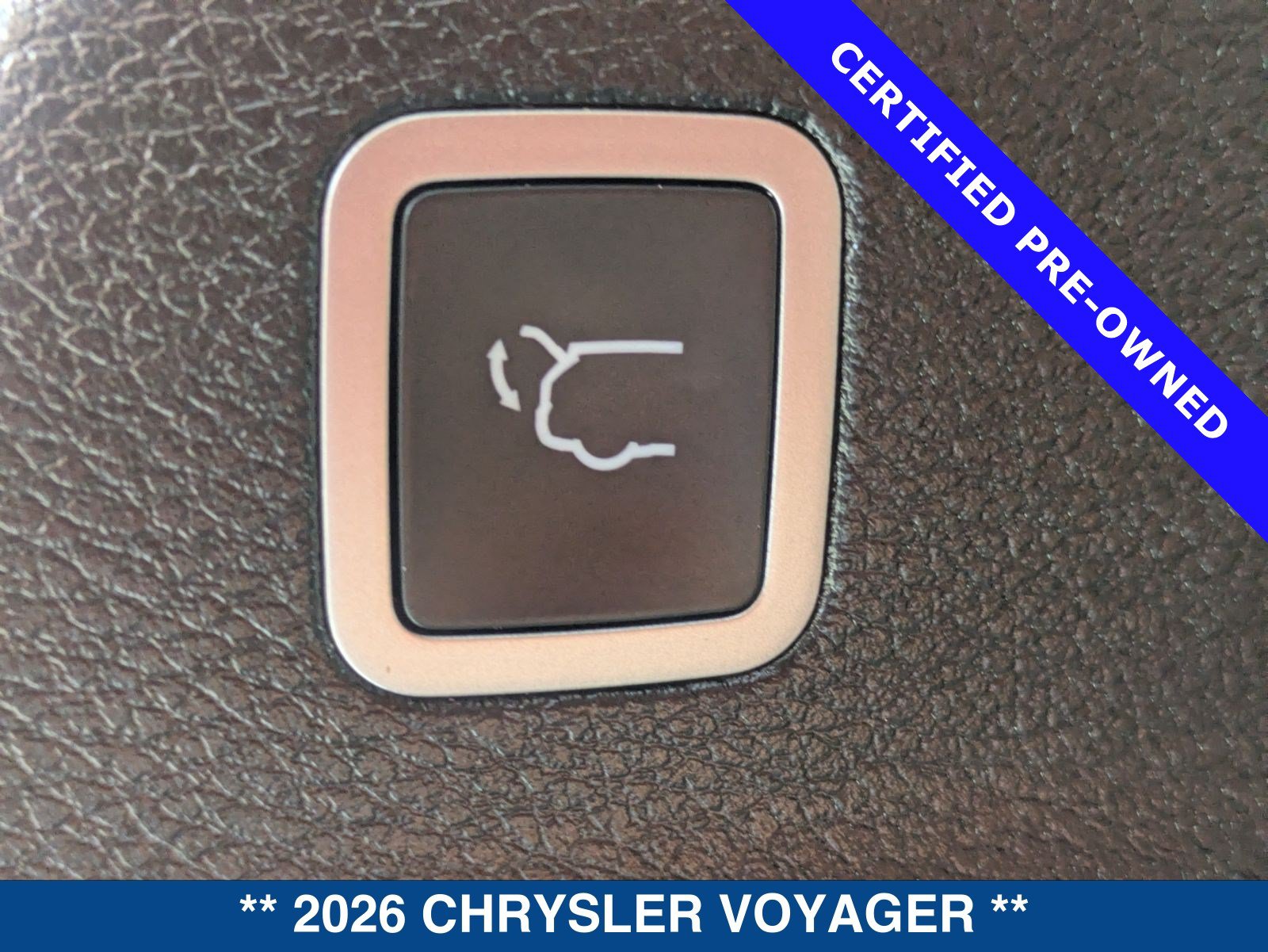 Used 2026 Chrysler Voyager LX FWD image 15