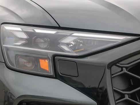 New 2025 Audi RS Q8 performance image 4