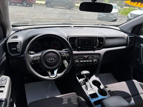 Used 2018 Kia Sportage LX AWD/4WD image 10