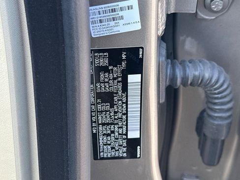 Used 2016 Volvo XC70 T5 Platinum w/ Protection Package image 29