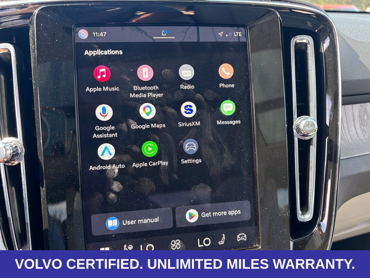Certified 2025 Volvo XC40 B5 Plus AWD/4WD image 25