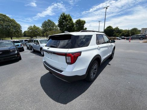 New 2026 Ford Explorer Active w/ Active Comfort Package AWD/4WD image 16