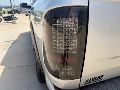 Used 2016 RAM 1500 Express AWD/4WD image 69