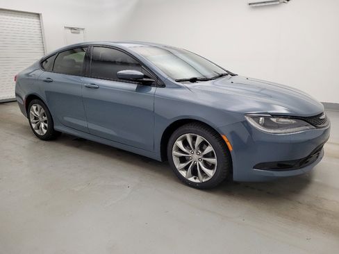 Used 2015 Chrysler 200 S w/ Comfort Group image 11