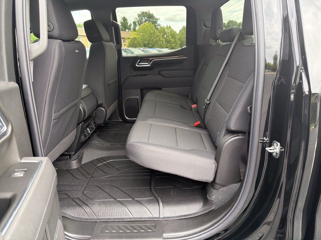 New 2026 Chevrolet Silverado 1500 RST AWD/4WD image 26