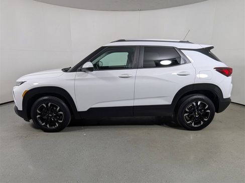 Used 2021 Chevrolet TrailBlazer LT w/ Premium Seating Package image 4