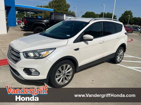 Used 2017 Ford Escape Titanium FWD image 1
