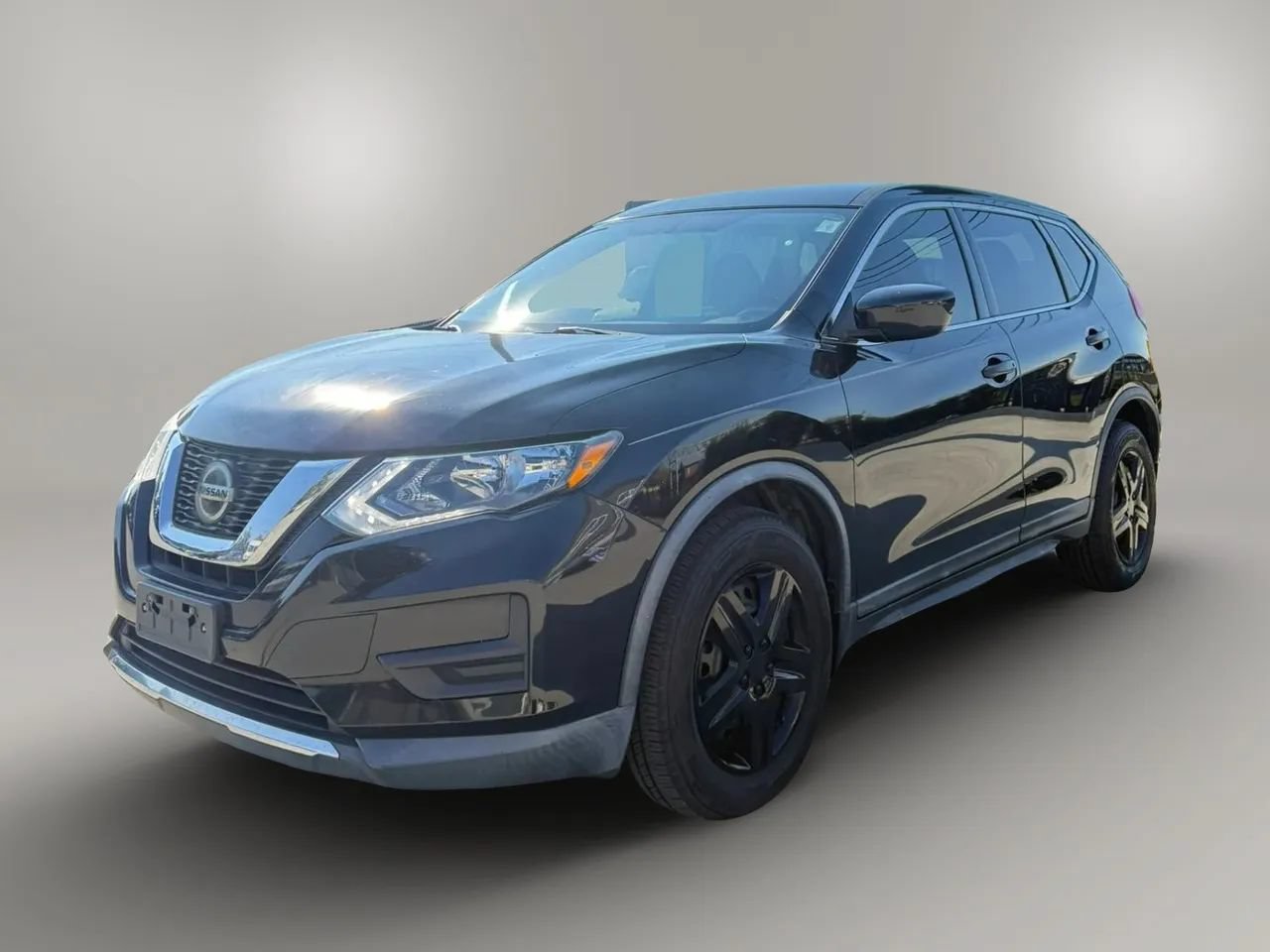 Used 2018 Nissan Rogue S FWD image 3