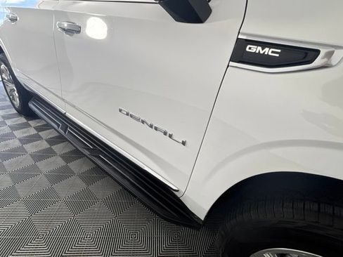 Used 2022 GMC Yukon XL Denali AWD/4WD image 45