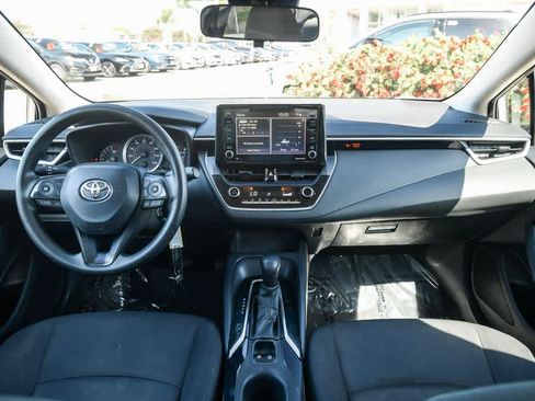 Used 2022 Toyota Corolla LE FWD image 14