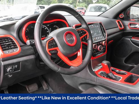 Used 2019 Jeep Grand Cherokee Altitude AWD/4WD image 5
