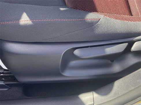 Used 2025 Toyota Corolla SE image 15