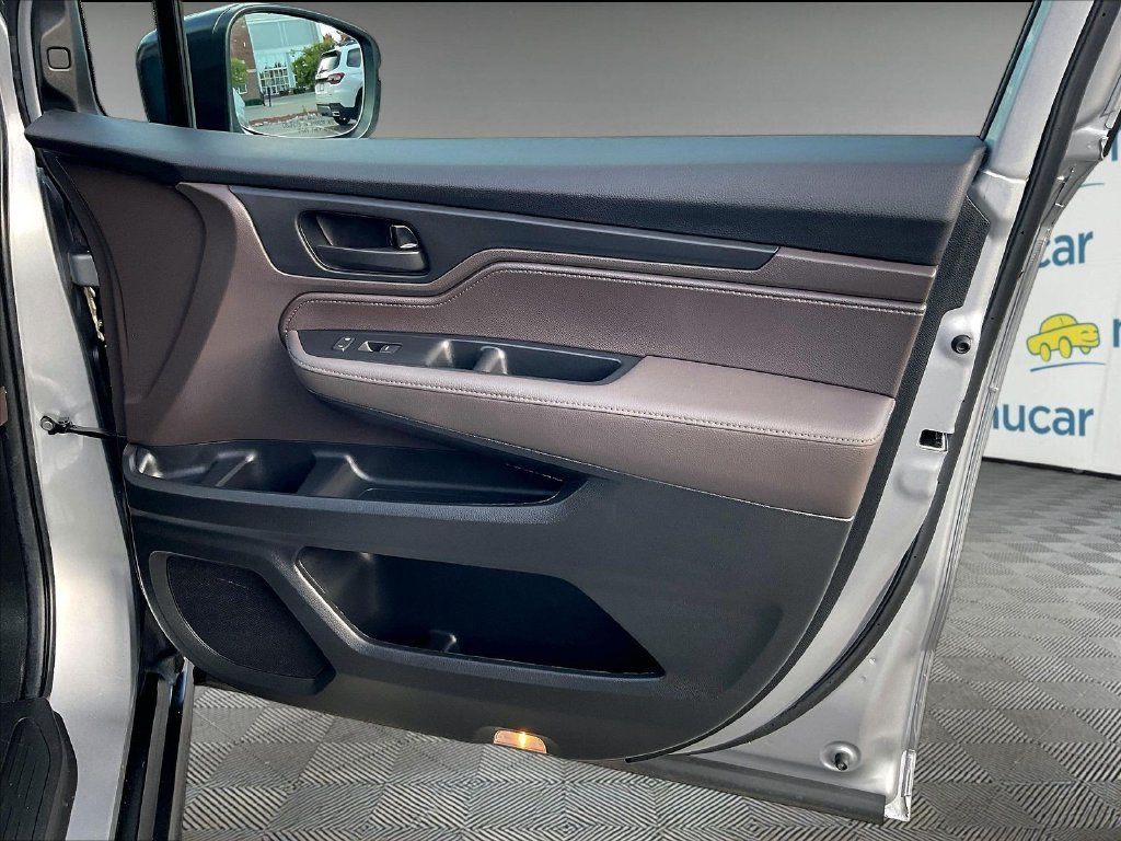 Used 2024 Honda Odyssey EX-L image 12