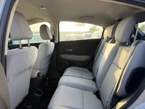 Used 2019 Honda HR-V LX image 27