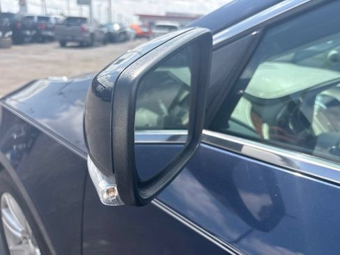 Used 2011 Buick LaCrosse CXL FWD image 24