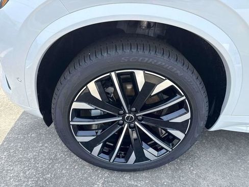 New 2026 Volvo XC90 B6 Plus AWD/4WD image 4
