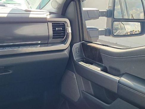 Certified 2025 Ford F250 Lariat w/ Chrome Package AWD/4WD image 16