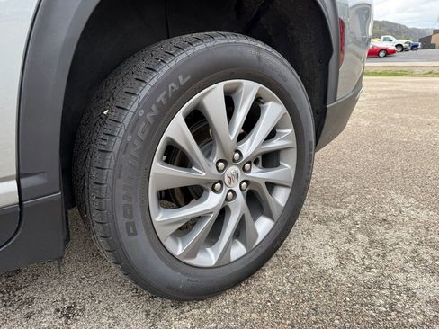 Used 2025 Buick Enclave Preferred AWD/4WD image 14