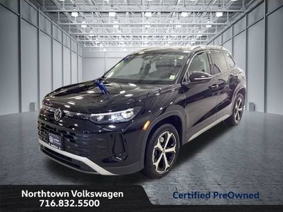 Certified 2025 Volkswagen Tiguan SE w/ Panoramic Sunroof Package
