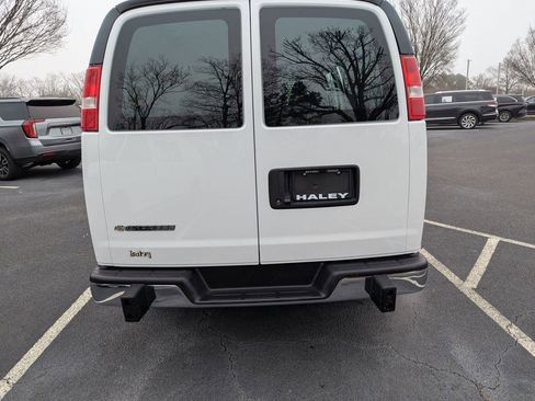 Used 2024 Chevrolet Express 2500 w/ Driver Convenience Package image 7