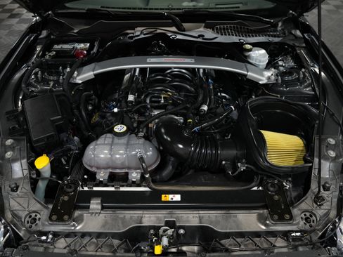 Used 2019 Ford Mustang Shelby GT350 w/ Technology Package image 47