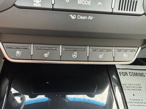 Used 2017 Kia Sorento SX AWD/4WD image 19