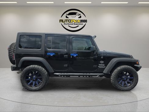 Used 2015 Jeep Wrangler Unlimited Sport w/ Quick Order Package 24S AWD/4WD image 8