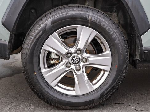 Used 2023 Toyota RAV4 XLE image 7