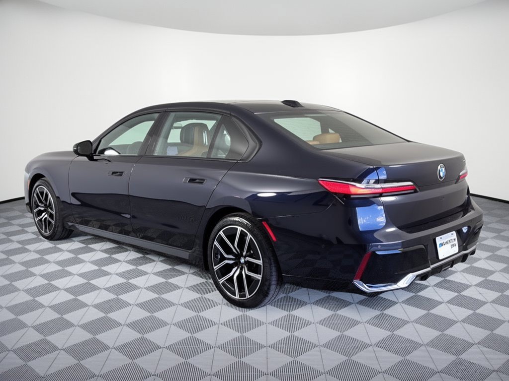 Used 2026 BMW 740i RWD image 3