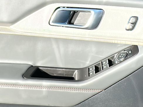 New 2026 Ford Explorer Active image 22