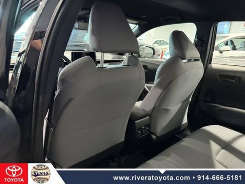 Used 2024 Toyota Corolla Cross AWD Hybrid image 15
