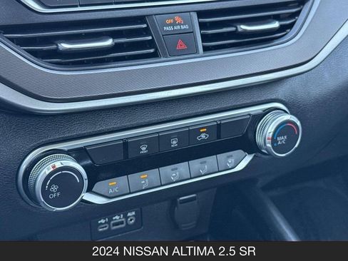 Used 2024 Nissan Altima 2.5 SR FWD image 21