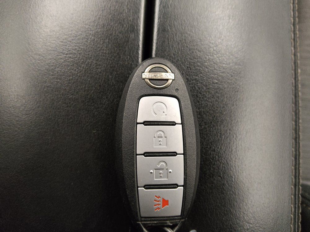 Used 2022 Nissan Rogue SV FWD image 32