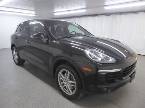 Used 2016 Porsche Cayenne AWD/4WD image 1