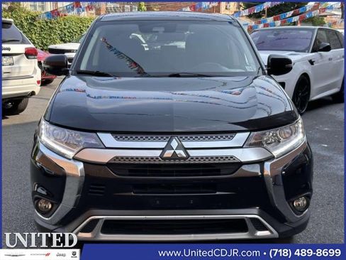 Used 2020 Mitsubishi Outlander SE image 9