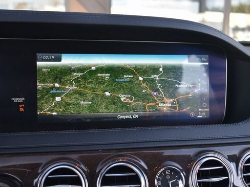 Used 2020 Mercedes-Benz S 560 4MATIC Sedan w/ Premium Package image 6